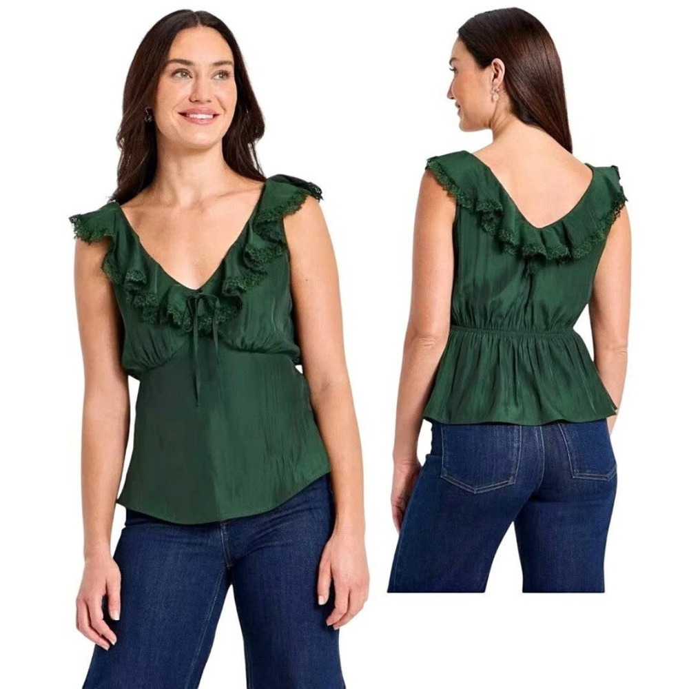 Universal Thread Women's Green Lace Trim Ruffle Peplum Top Size Medium